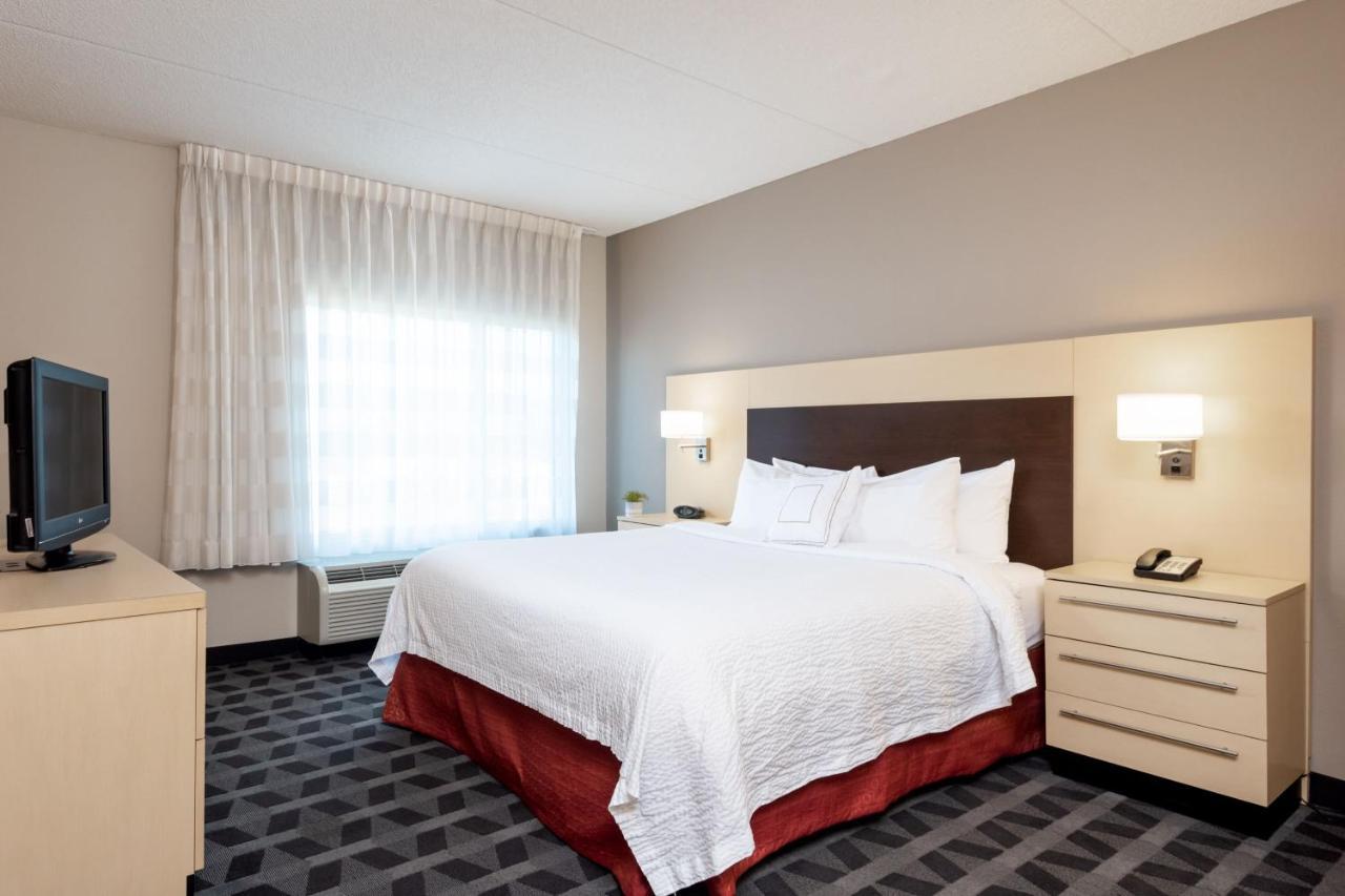 Towneplace Suites By Marriott Charlotte Мурсвилл Экстерьер фото