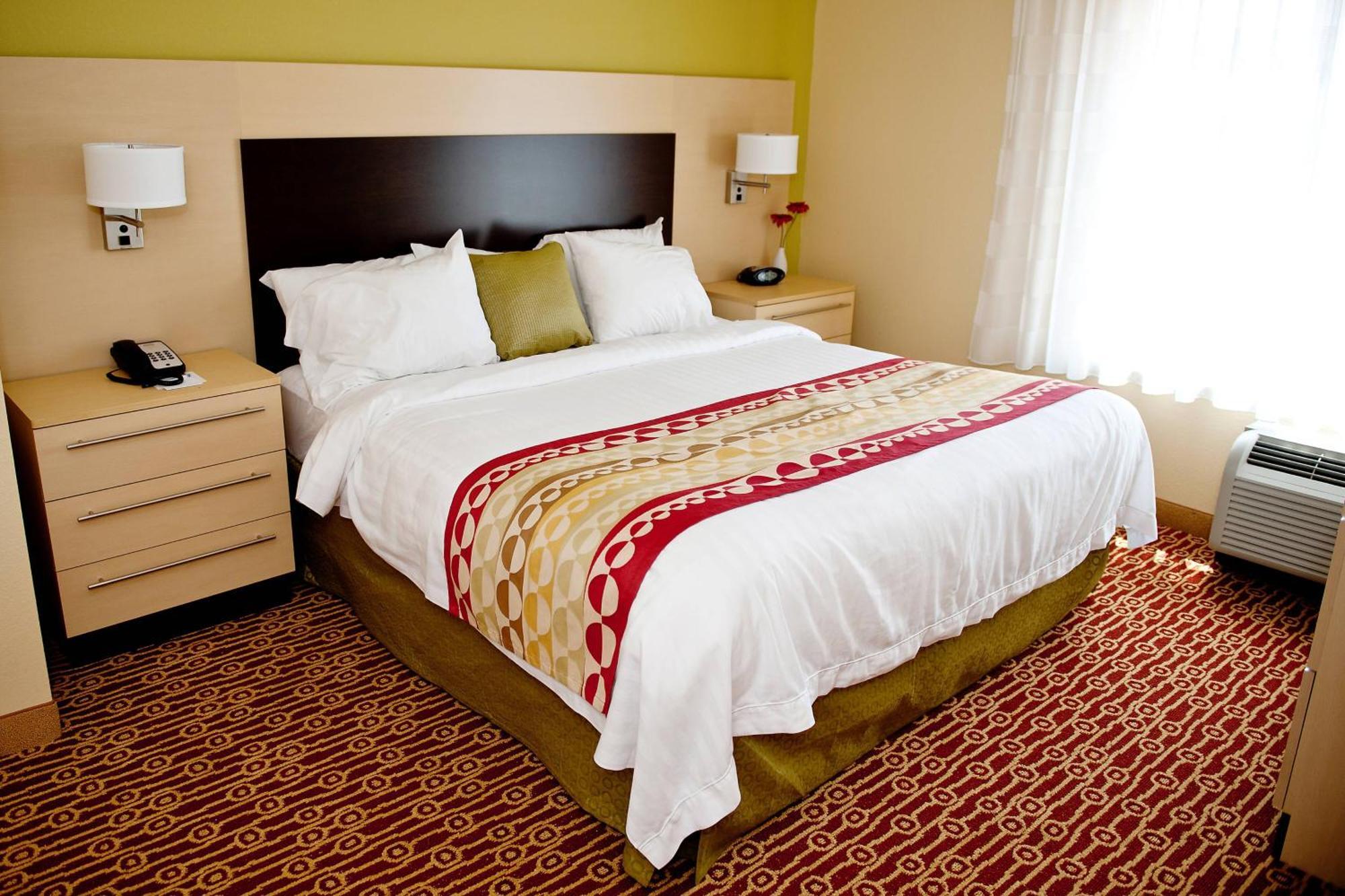 Towneplace Suites By Marriott Charlotte Мурсвилл Экстерьер фото